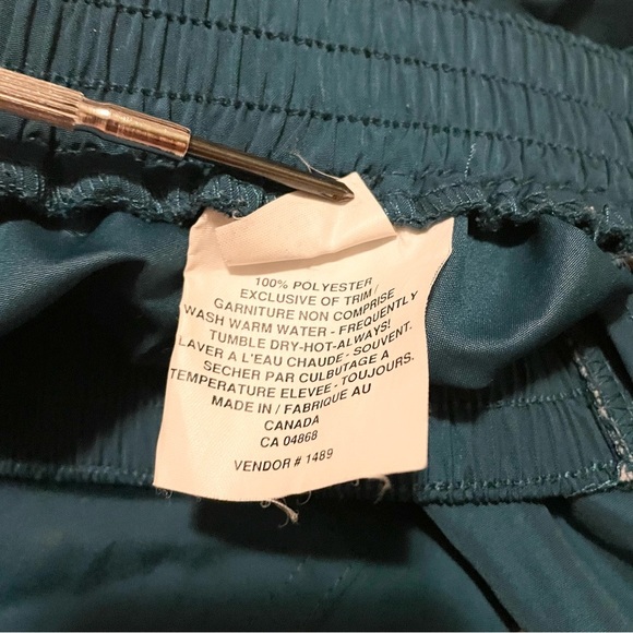 Vintage Mountain Equipment Co-Op Nylon  Windbreaker Pants Mens Size Small - Picture 6 of 15